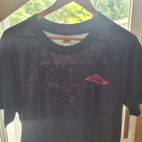 Vintage Dow T-Shirt Mens XL Black Paper Thin Science Is Fun Puff Print 80s